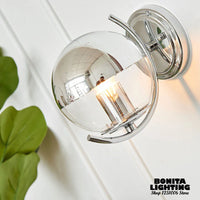 Applique murale Boule d'Espace Argentée - Design Élégant - Haricots Magiques - Petite Boule de Verre Semi-Plaquée Chromée - Applique Murale pour Couloir ou Chambre à Coucher