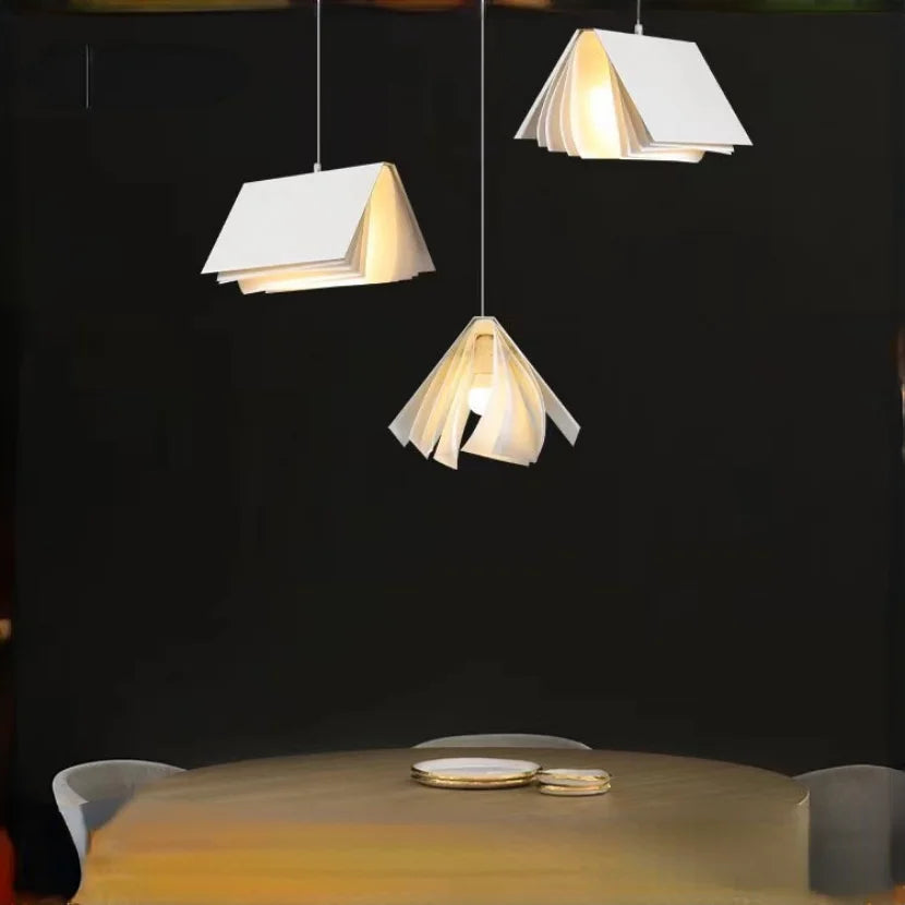Suspension Lumière Livre Décoration Moderne pour la Salle d'Étude - Boutique Déco Enfants