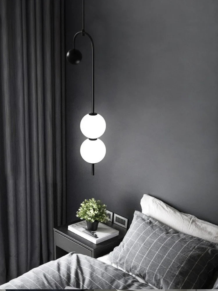Lustre LED en Fer et Verre pour une Décoration Intérieure de Style.