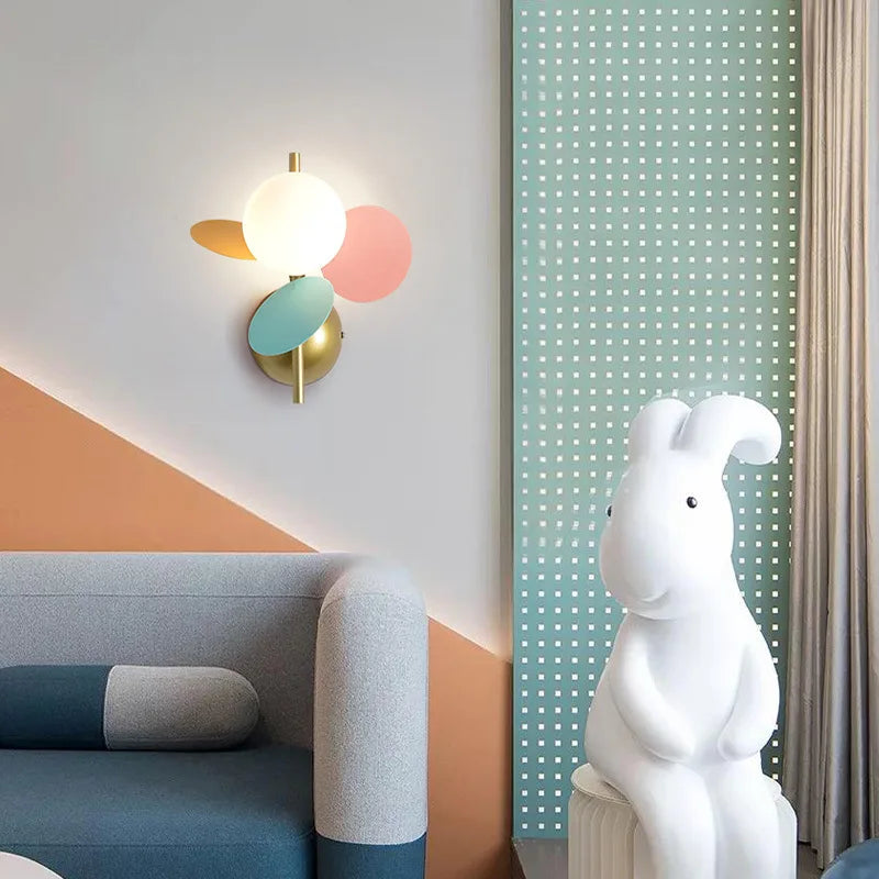 Applique Murale Nordique Macaron en Fer Décoratif LED pour Enfant - Collection Enchanted Glow