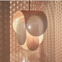 Suspension design danoise en métal perforé rond