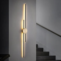 Applique murale LED minimaliste en laiton pour restaurant chic