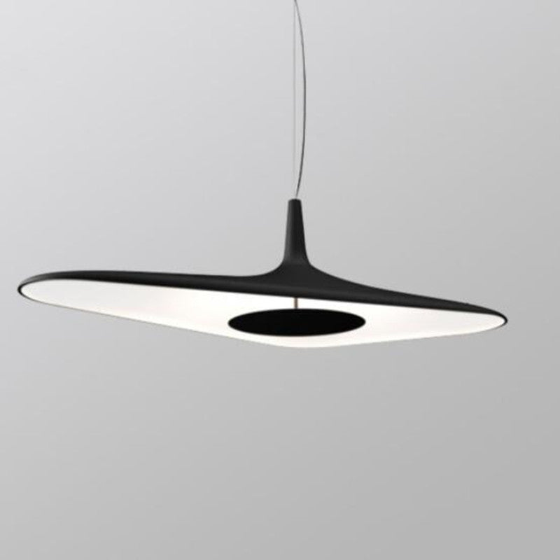 Suspension Poe : Design minimaliste et asymétrique