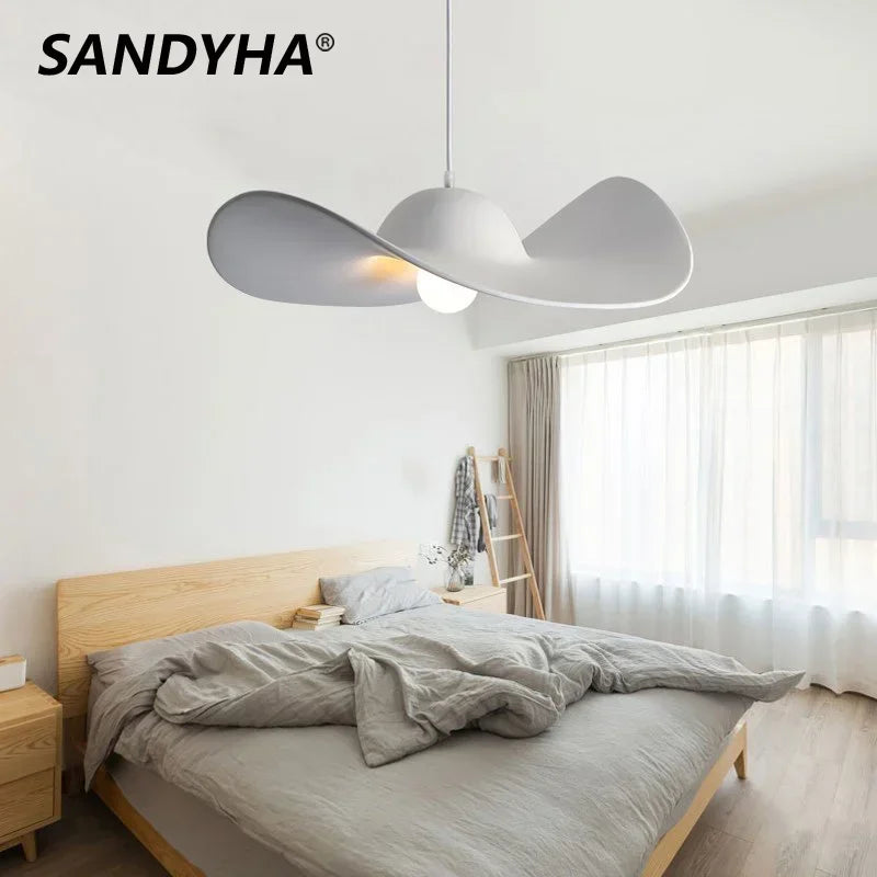 Lustre Nordique Minimaliste Chapeau Design avec Lampes Suspendues