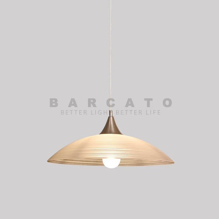 Lustre moderne minimaliste pour sublimer votre intérieur.