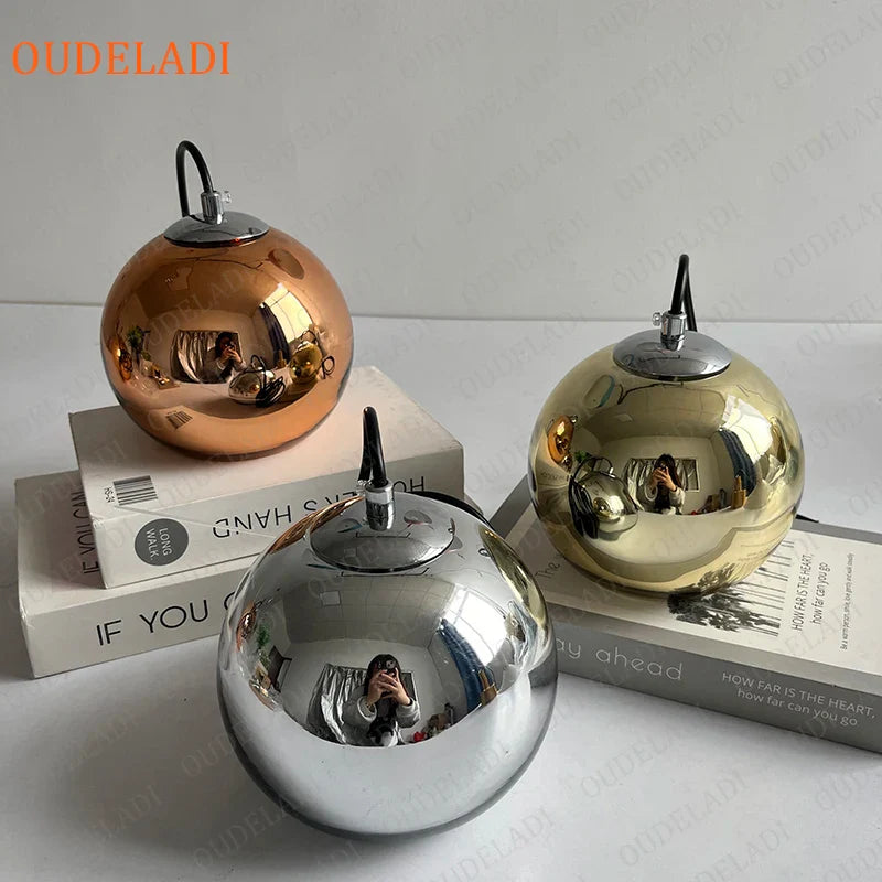 Suspension vintage loft boule de verre plaqué or et argent - Édition Luxe