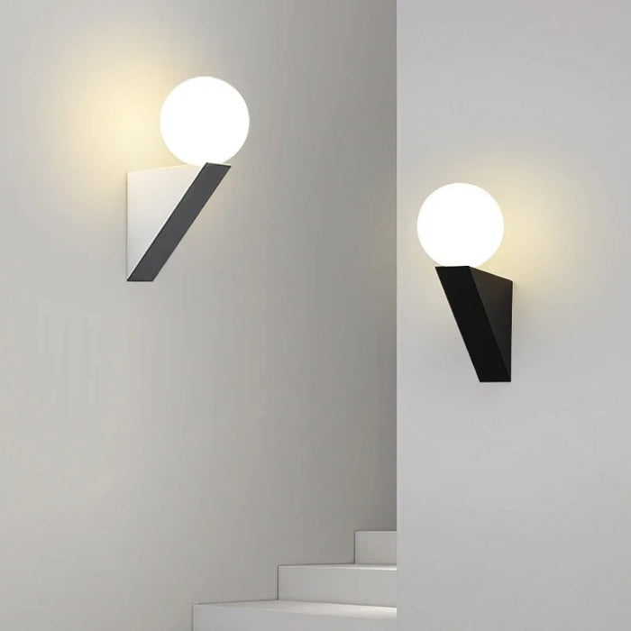 Applique murale LED en verre pour illuminer votre intérieur.