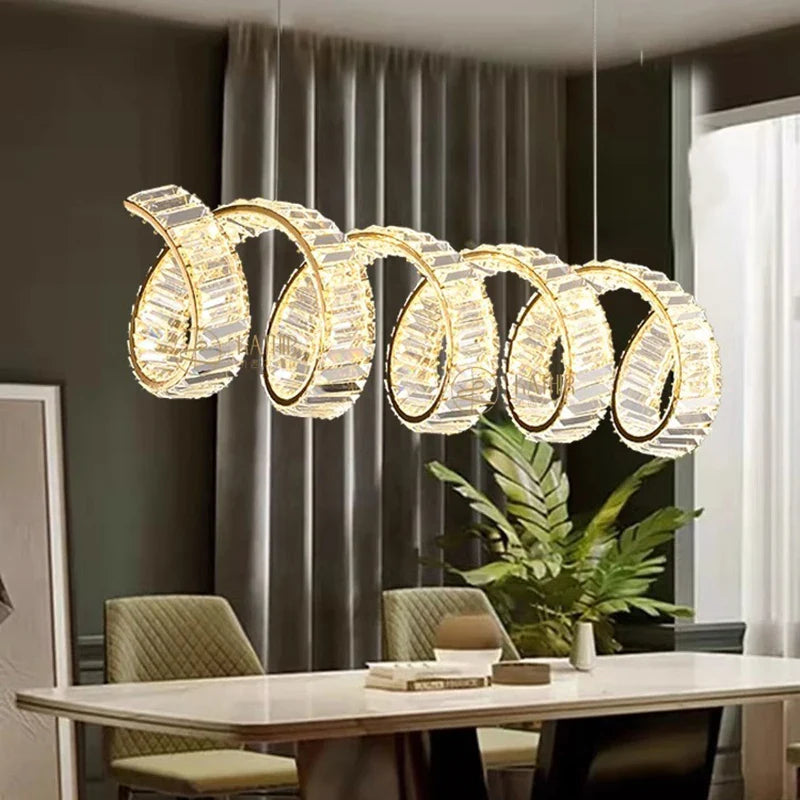 Lustre LED Spirale Dorée au Design Moderne - Lumière Élégante