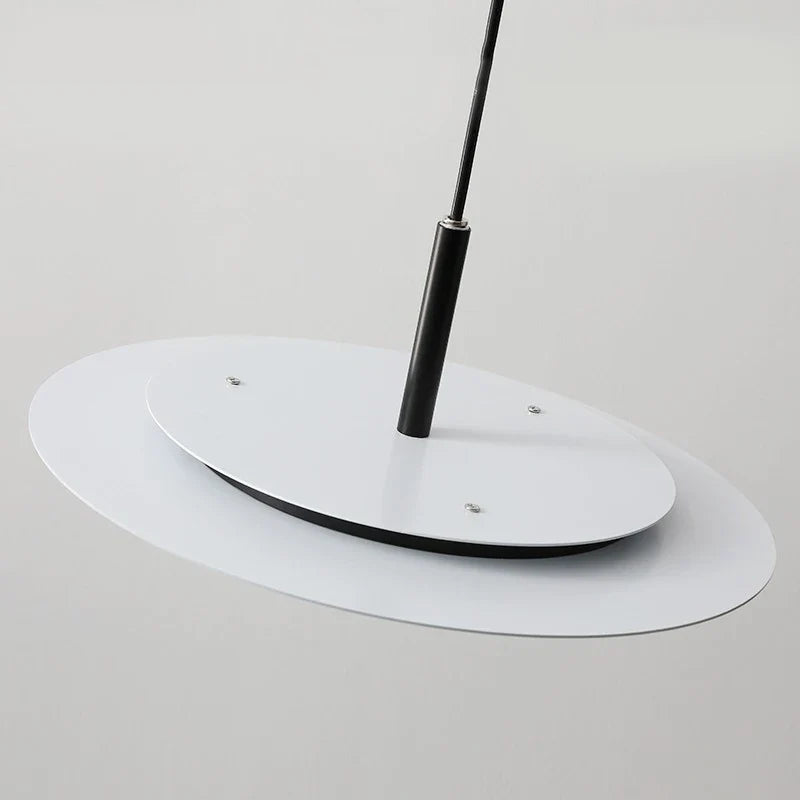 Suspension minimaliste nordique contemporaine