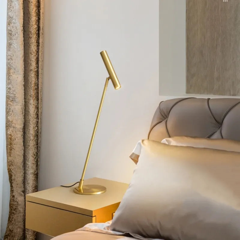 Lampadaire LED Nordica - Minimaliste & Réglable.