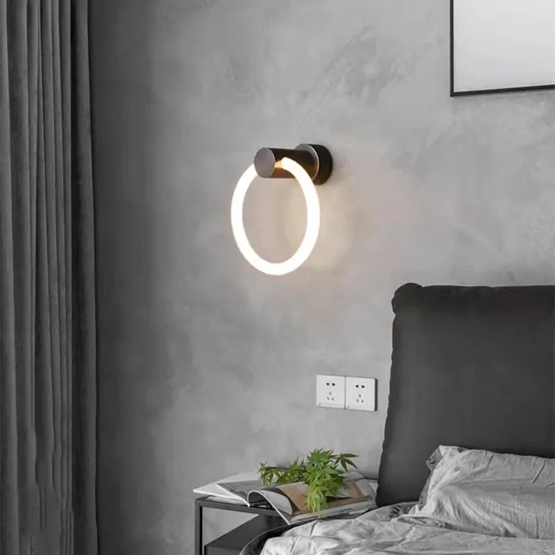 Applique murale LED design en laiton avec anneau acrylique gradable