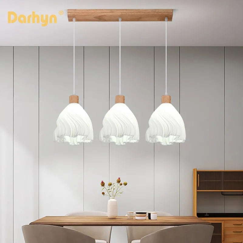 Suspension LED en verre au design nordique contemporain