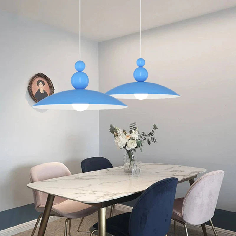 Suspension nordique minimaliste pour bar et café