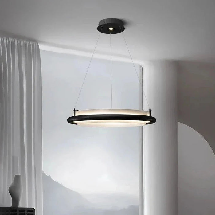 Lustre LED en bois noir pour une décoration moderne avec lampes suspendues