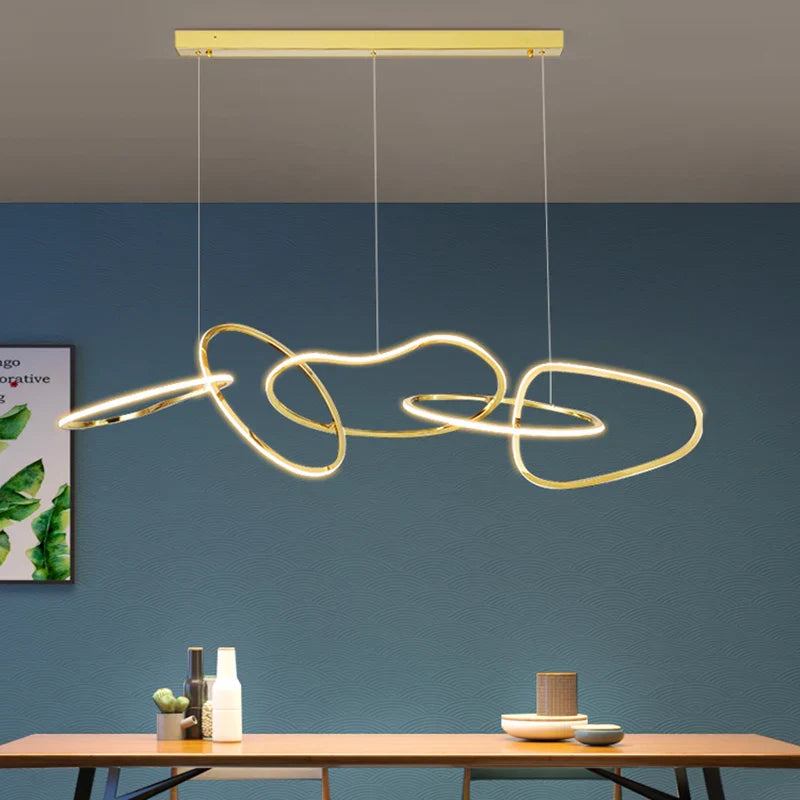 Chambre moderne : Éclairage intérieur design LED et lustres suspendus