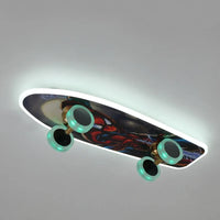 Plafonnier nordique skateboard créatif pour chambre d'enfant moderne.