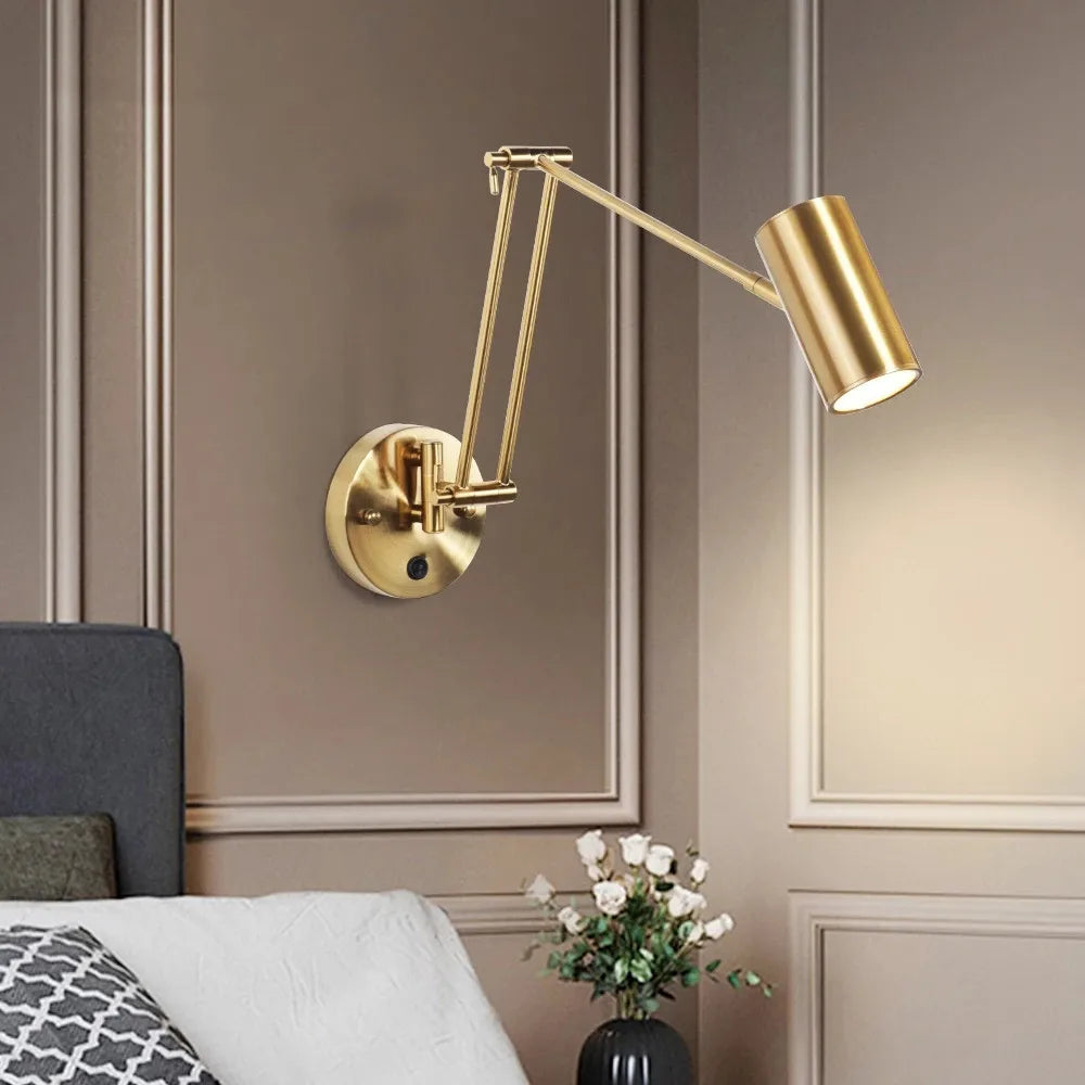 Applique murale LED SwingLight : bras télescopique, interrupteur intégré, design intérieur unique