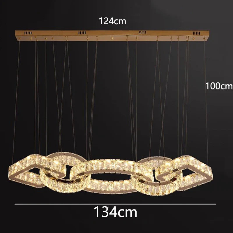 Lustre design en cristal doré pour une ambiance moderne dans votre salle à manger