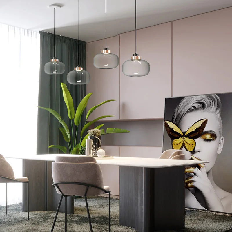 Suspension LED nordique contemporaine.