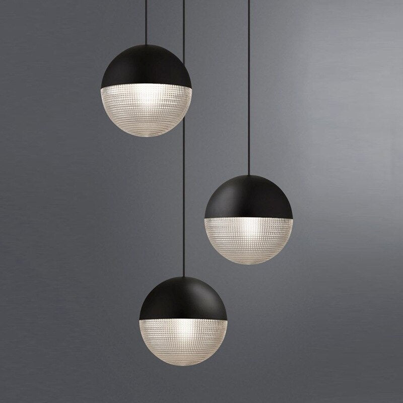 Suspension design en verre et métal : Boule Reed