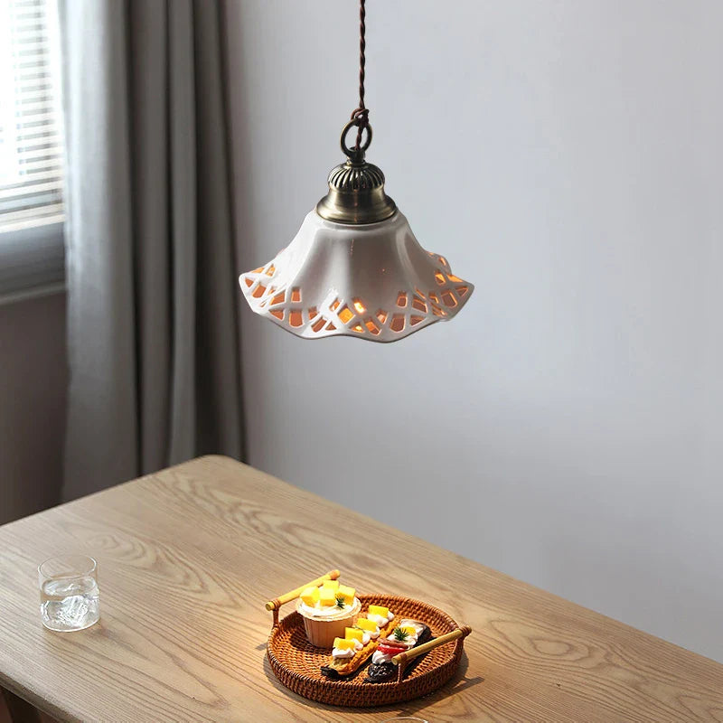 Suspension LED moderne en céramique pour un intérieur chic et contemporain