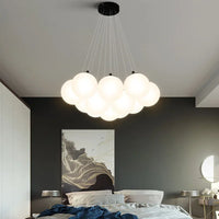 Lustre nordique en verre avec suspension LED pour une décoration maison moderne