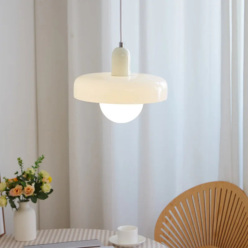 Suspensions en vitrail pour un éclairage élégant de votre intérieur