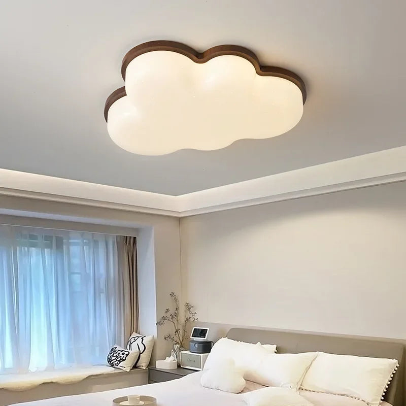 Plafonnier nordique en bois massif pour une chambre à coucher élégante