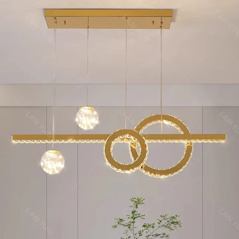 Lustre en cristal moderne pour illuminer votre intérieur