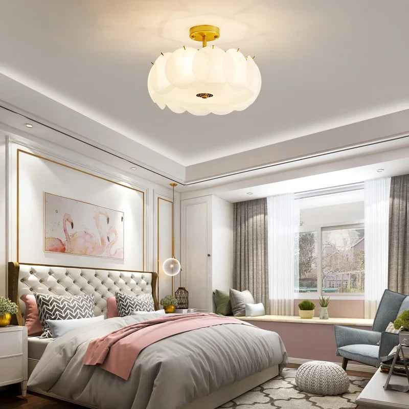 Lustre de Luxe en Verre Rond 2022 - Éclairage Décoratif Prestigieux