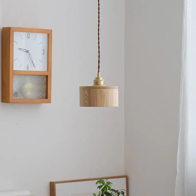 Suspension LED en bois au design nordique contemporain