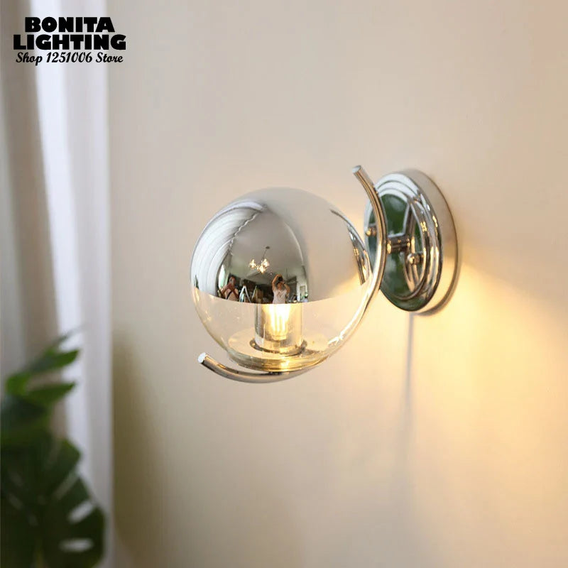 Applique murale Boule d'Espace Argentée - Design Élégant - Haricots Magiques - Petite Boule de Verre Semi-Plaquée Chromée - Applique Murale pour Couloir ou Chambre à Coucher