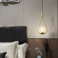 Suspension boule de verre pour une chambre élégante