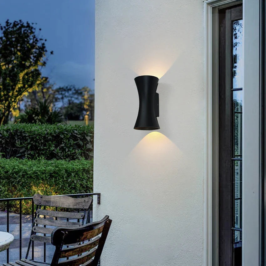 Appliques murales d'extérieur étanches à LED pour une ambiance lumineuse moderne