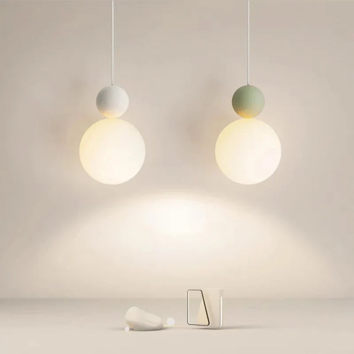 Lustre Nordique LED: Suspension Boule Blanche Lait - Luminaire