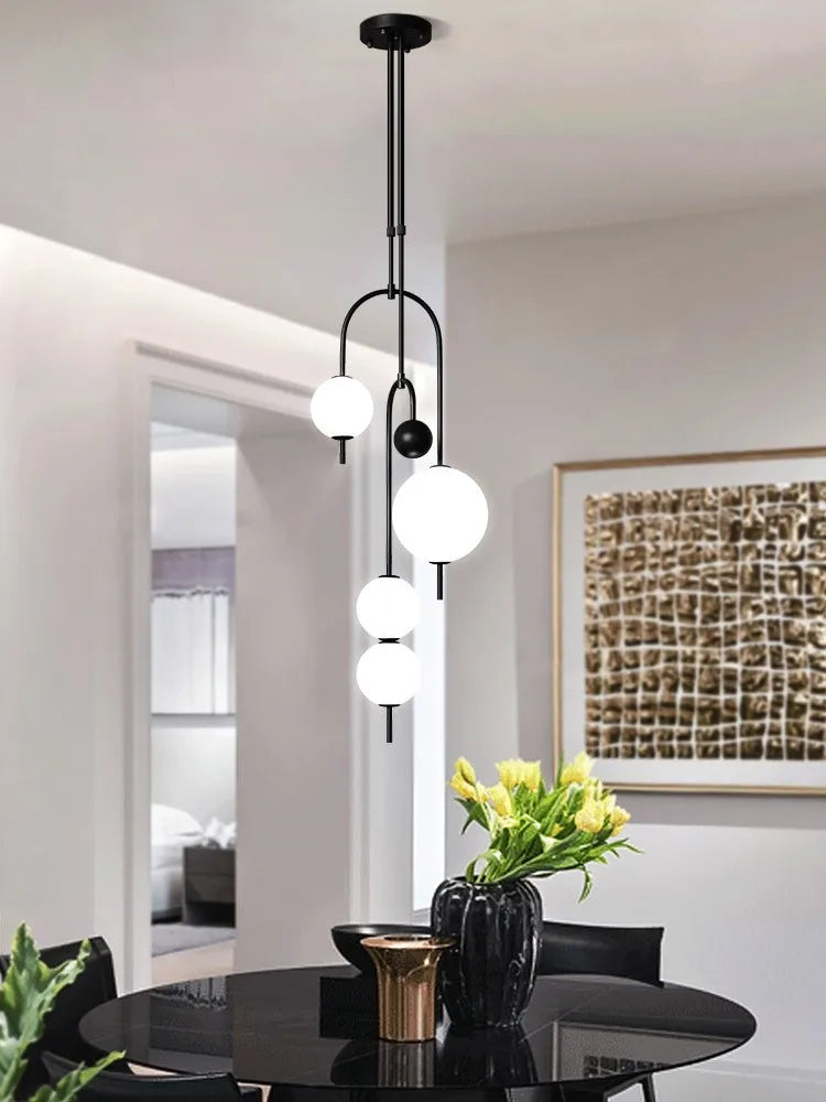 Lustre LED en Fer et Verre pour une Décoration Intérieure de Style.