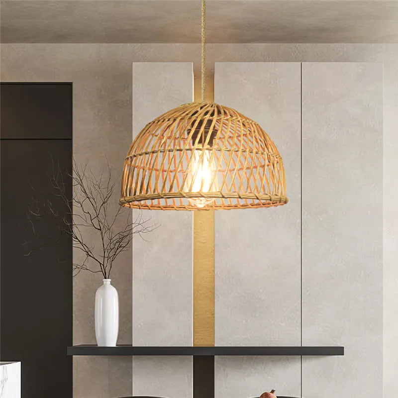 Lustre Rezina : Rotin Tissé à la Main avec Éclairage LED pour Intérieur