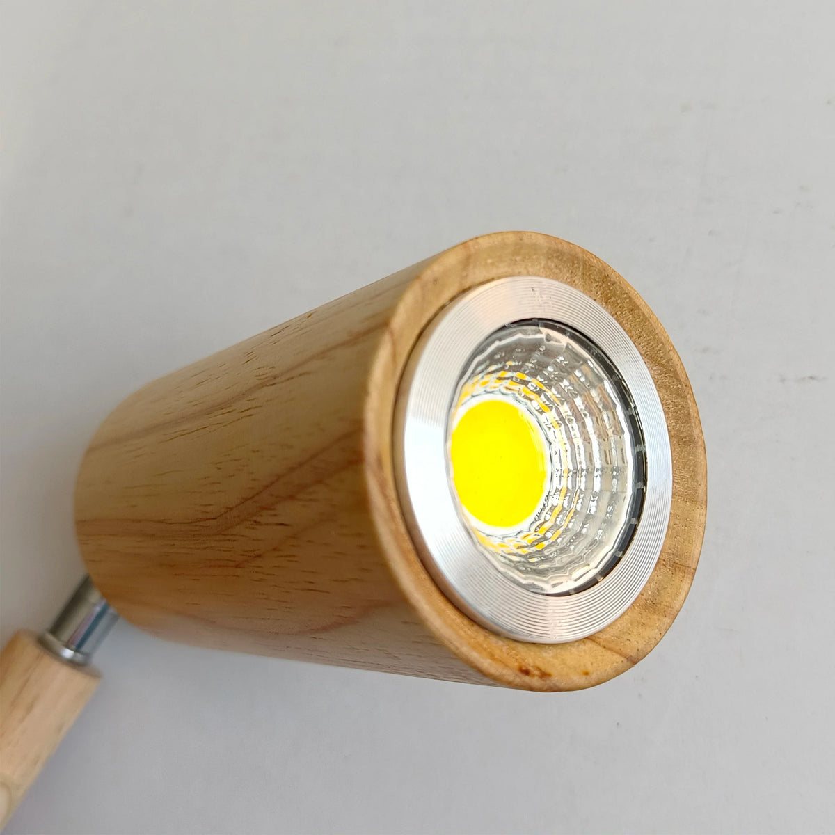 Plafonnier LED Horizon en bois avec projecteur sur rail