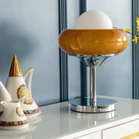 Lampe de table moderne Bauhaus design rétro par Guzzini