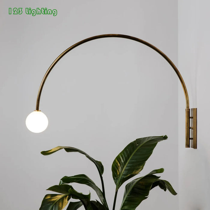 Applique Murale LED Dorée Courbée