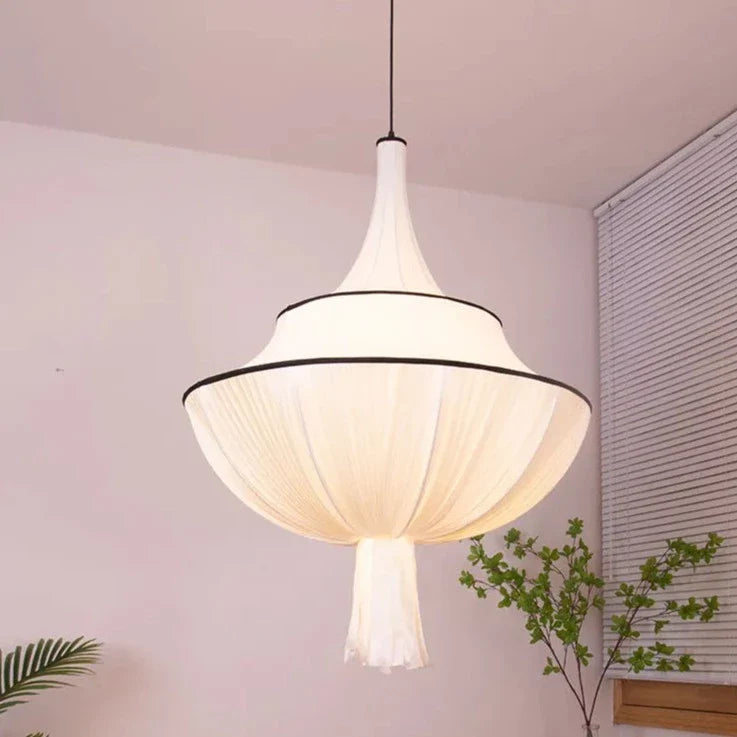 Suspension Médiévale Française en Tissu de Luxe