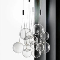 Suspension LED en boule de verre design chrome modern.