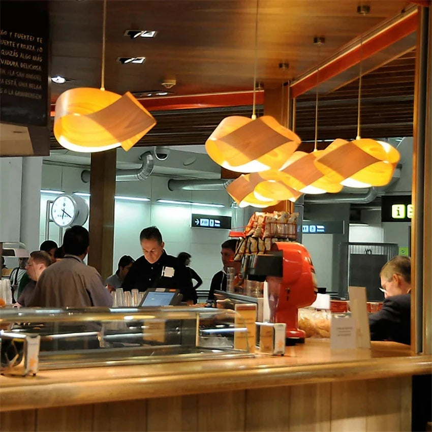 Lustre en bois LED moderne pour un éclairage intérieur chic