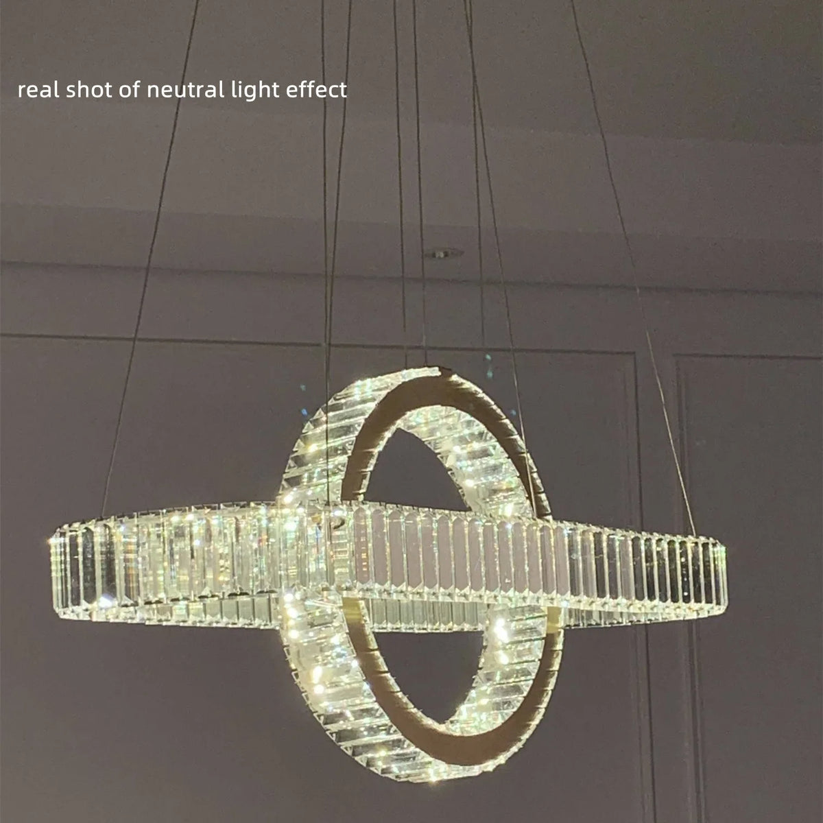 Lustre LED moderne en acier doré avec cristaux et câble ajustable