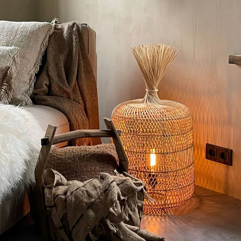 Lampadaire Vintage en rotin nostalgique