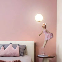 Applique murale LED rose pour une chambre de princesse