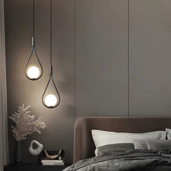 Suspension boule de verre pour une chambre élégante