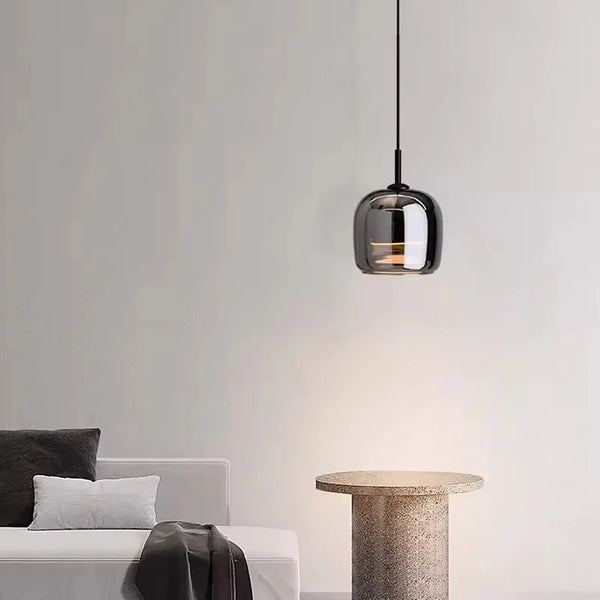 Lustre LED en verre nordique de luxe minimaliste moderne et décoratif.