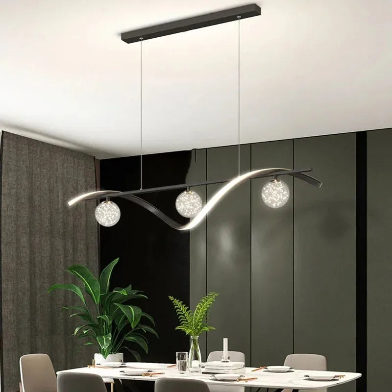 Lustre nordique en verre pour une ambiance d'éclairage intérieur unique