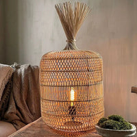 Lampadaire Vintage en rotin nostalgique